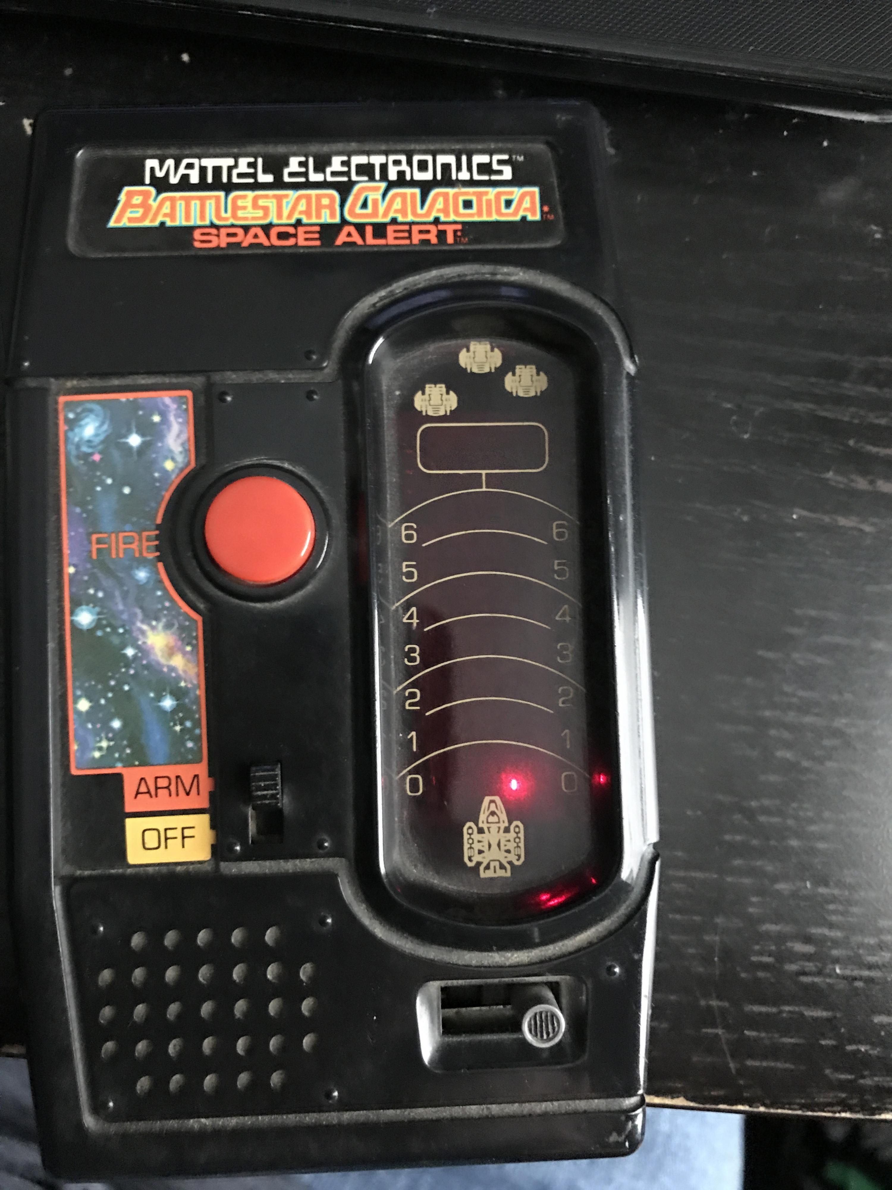 battlestar galactica handheld game