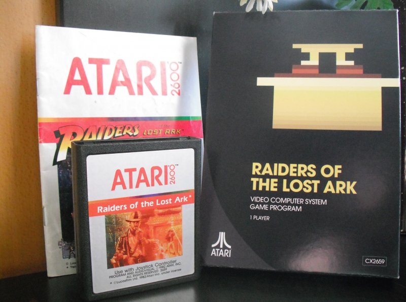 1025920637_RaidersoftheLostArk(Atari)(OriginalboxbyBrianO).thumb.JPG.50eb1fcac7c88c6af9061cf57949c341.JPG