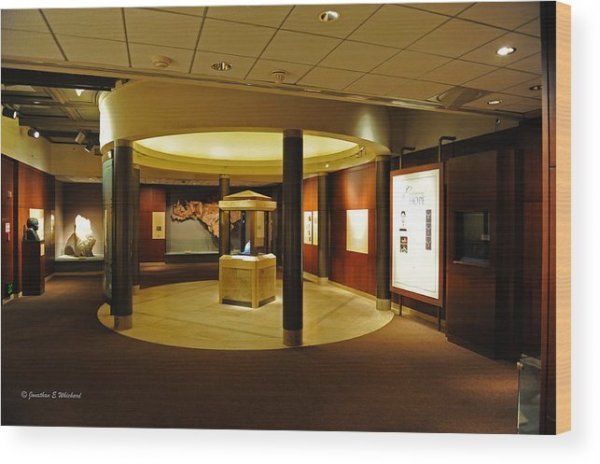 hope-diamond-exhibit-smithsonian-museum-of-natural-history-washington-district-of-columbia-jonathan-e-whichard.jpg